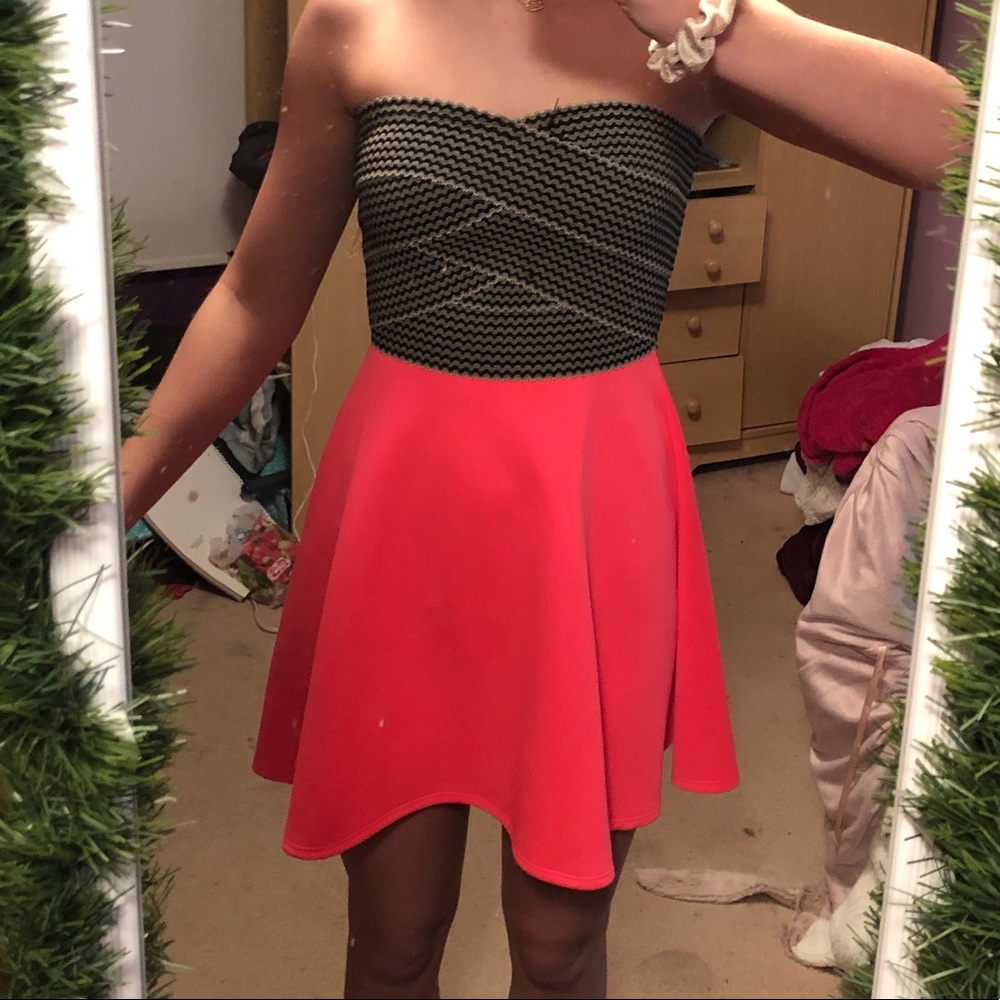 Strapless short dress